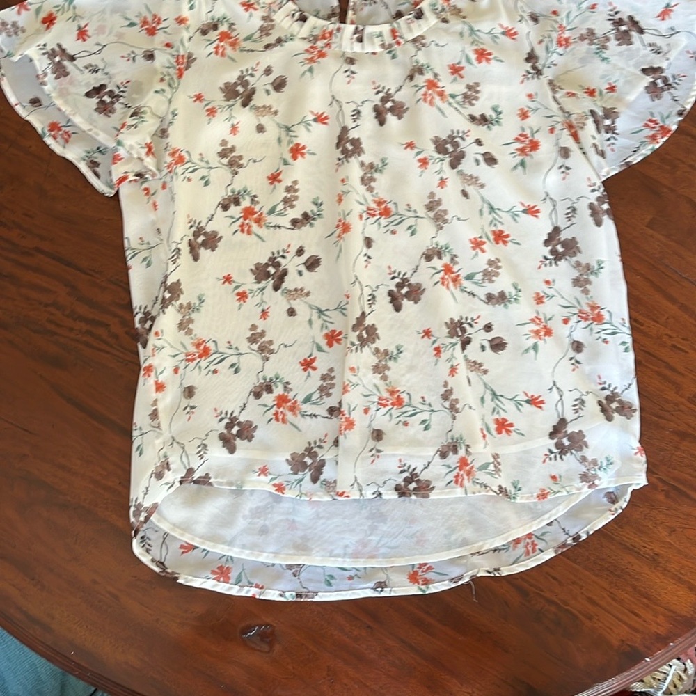 Pleione Floral Blouse with Red and Brown Accents